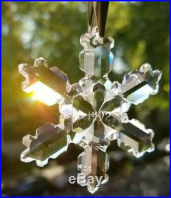 1992 Swarovski Crystal Annual Snowflake Ornament Holiday Season Gift Christmas