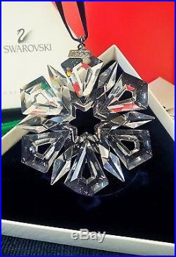 1999 SWAROVSKI CRYSTAL ANNUAL CHRISTMAS ORNAMENT STAR/SNOWFLAKE