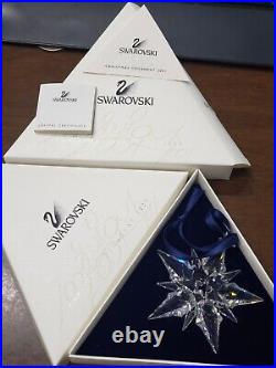 2001 SWAROVSKI Annual Crystal Snowflake Christmas Ornament with Box