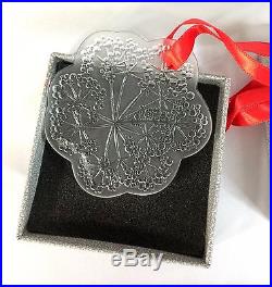 2002 2-7/8 Lalique Signed Frosted Crystal Christmas Noel Ornament Ombelles