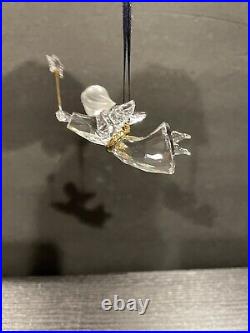 2004 Swarovski crystal Annual Angel Ornament #665054