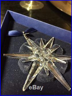 2005 Swarovski Crystal Annual Christmas Ornament Star/Snowflake