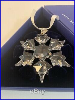 2010 Swarovski Crystal Annual Christmas Ornament Snowflake / Star