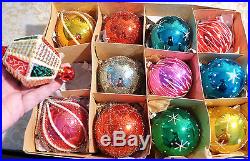 Box 12 Wire Wrapped Mica Embossed Chenille Glass Vtg Xmas Ornaments Finial