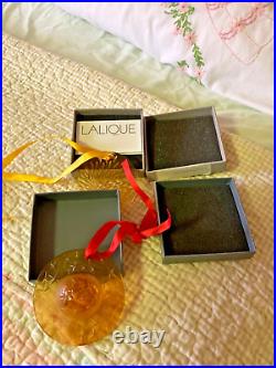 Lot 2 LaLique Crystal Ornament Noel W. Ribbon In Box Yellow Amber Christmas