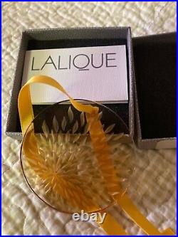 Lot 2 LaLique Crystal Ornament Noel W. Ribbon In Box Yellow Amber Christmas