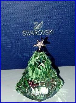 MINT Swarovski Christmas Tree Chrysolite Crystal 5003401 Retired NIB