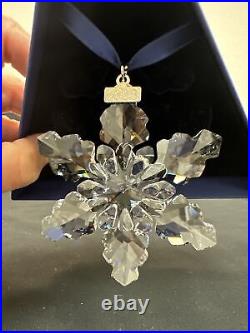 NIB 2008 Swarovski Retired Large Crystal Snowflake Ornament 942045