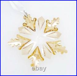 New In Box Swarovski Winter Sparkle Snowflake Crystal Ornament Display 5535541