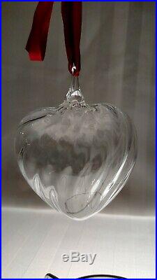 STEUBEN Glass HEART ORNAMENT crystal Christmas tree GIFT with dust bag and box