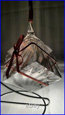 STEUBEN Glass PRESENT HOLIDAY GIFT BOX Rare Crystal Christmas Ornament w bag