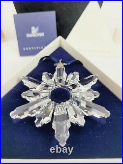 SWAROVSKI 1998 Crystal Annual Christmas Ornament Snowflake in box