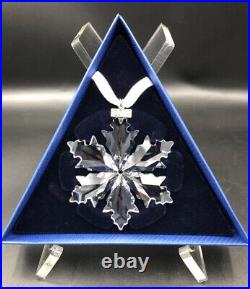 SWAROVSKI Annual Edition Large Crystal Snowflake Ornament 2014 #5059026 NIB