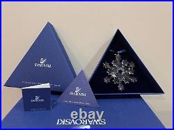 SWAROVSKI CRYSTAL Christmas Star Annual Edition 2004 Ornament 631562 BRAND NEW