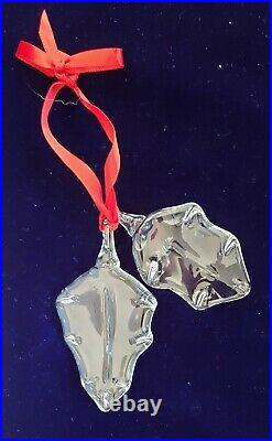 Steuben Neiman Marcus Art Glass Christmas Ornament 2005 Holly Leaves/Box