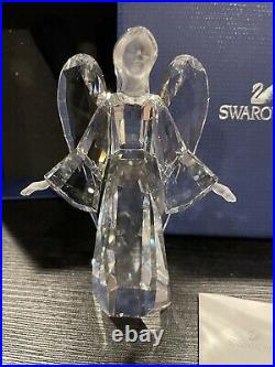 Super Rare SWAROVSKI ANGEL SOPHIA 5058741 The Crystal Lodge 5 Tall