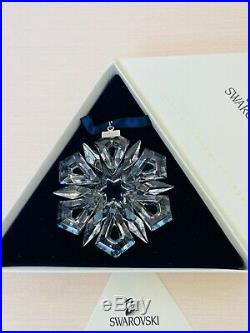 Swarovski 1999 Crystal Ornament w Box Christmas Star Snowflake large Mint