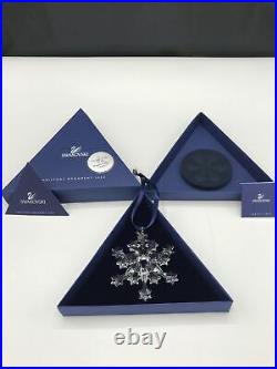 Swarovski 2004 Annual Christmas Snowflake Clear Ornament S2004ORN