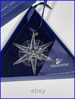 Swarovski 2005 Annual Christmas holiday crystal snowflake ornament 680502 Mint