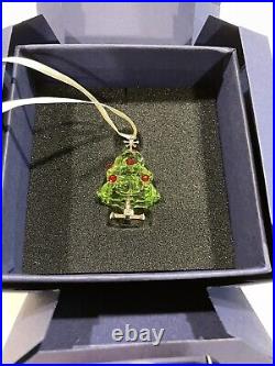 Swarovski Christmas Holiday Green Peridot Tree Star Red Ornament Star 904990