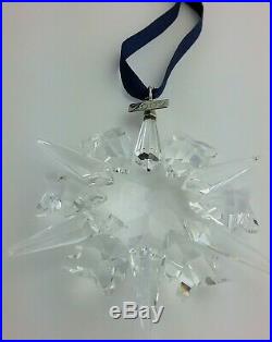 Swarovski Crystal 2002 Annual Christmas Ornament Star Snowflake w Swan no box