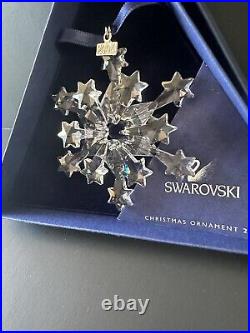 Swarovski Crystal 2004 Annual Christmas Snowflake Ornament Rockefeller Star Box