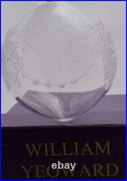 William Yeoward Crystal Ball Ornament Etched Bethlehem Star Hand Blown Scarce